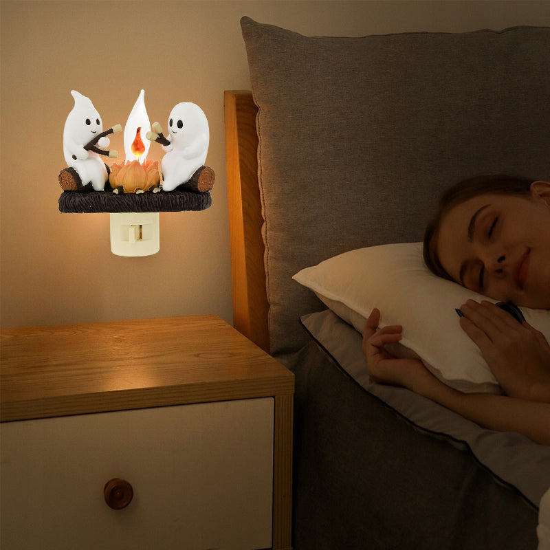 Spooklight™ - Schattig Spooknachtlampje met Flikkerend Kampvuureffect
